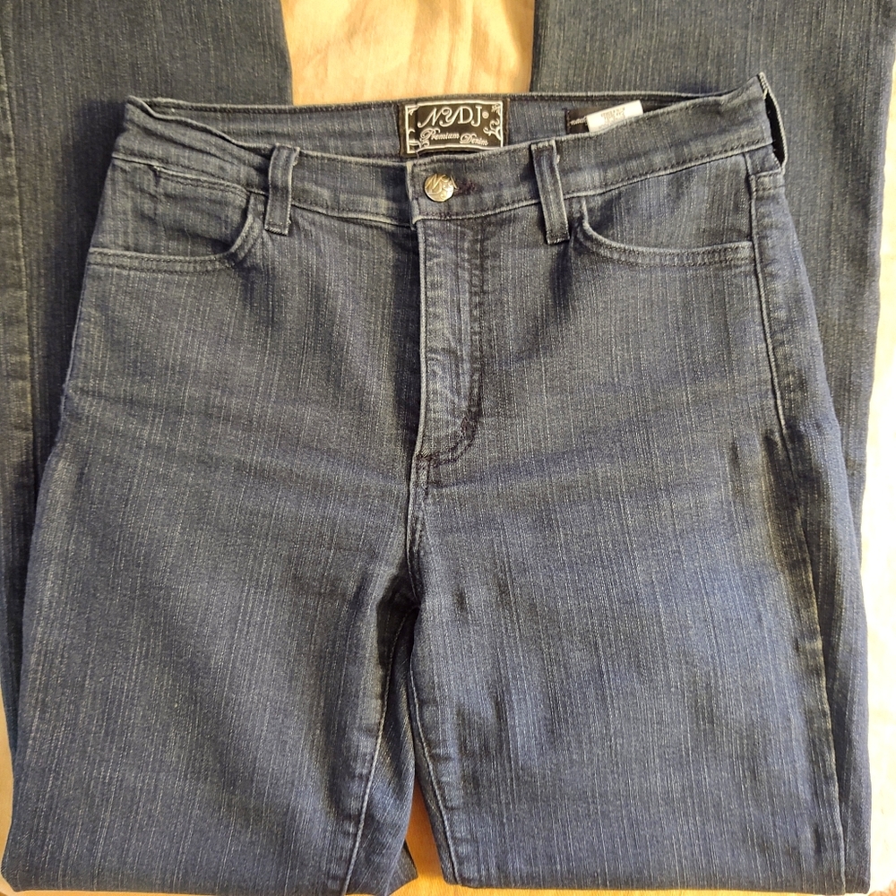 Not Your Daughters Jeans boot cut embellished pock